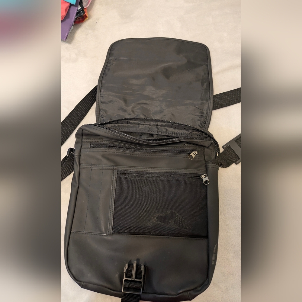 Yves Saint Laurent Black Messenger Bag